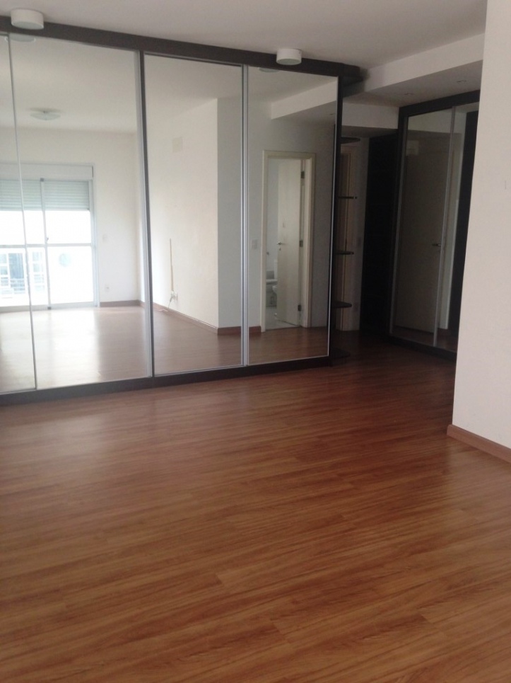 Apartamento à venda com 3 quartos, 243m² - Foto 7