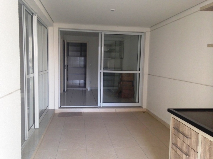 Apartamento à venda com 3 quartos, 243m² - Foto 12