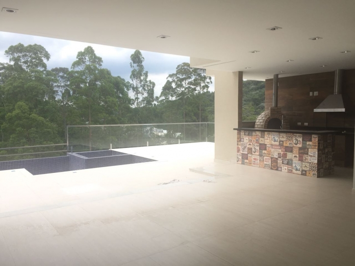 Casa à venda com 4 quartos, 535m² - Foto 1