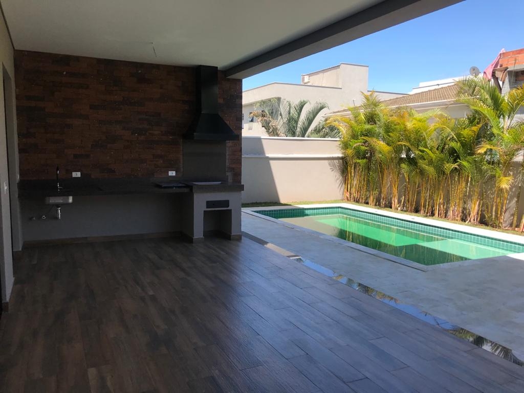 Casa à venda com 4 quartos, 370m² - Foto 2