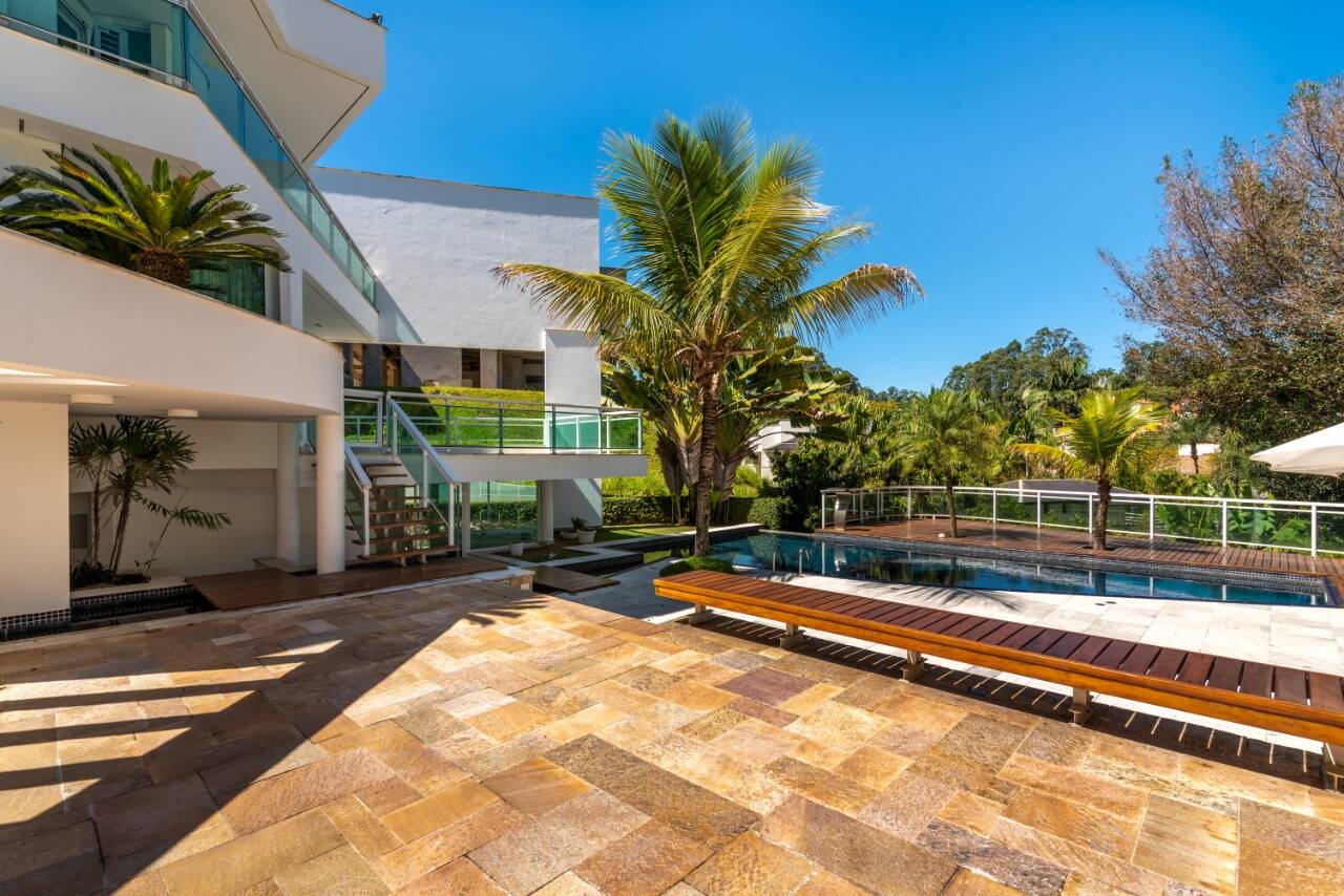 Casa à venda com 4 quartos, 900m² - Foto 5