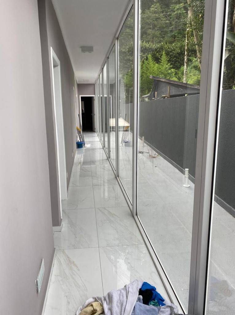 Casa de Condomínio à venda com 4 quartos, 380m² - Foto 24