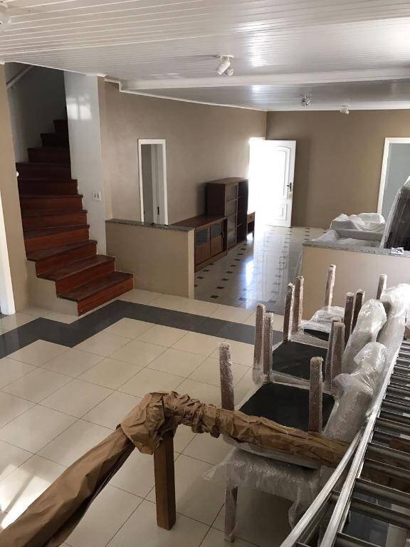 Casa à venda com 4 quartos, 300m² - Foto 5