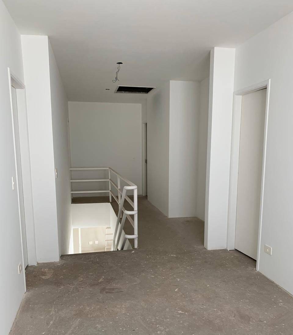 Casa à venda com 4 quartos, 380m² - Foto 13