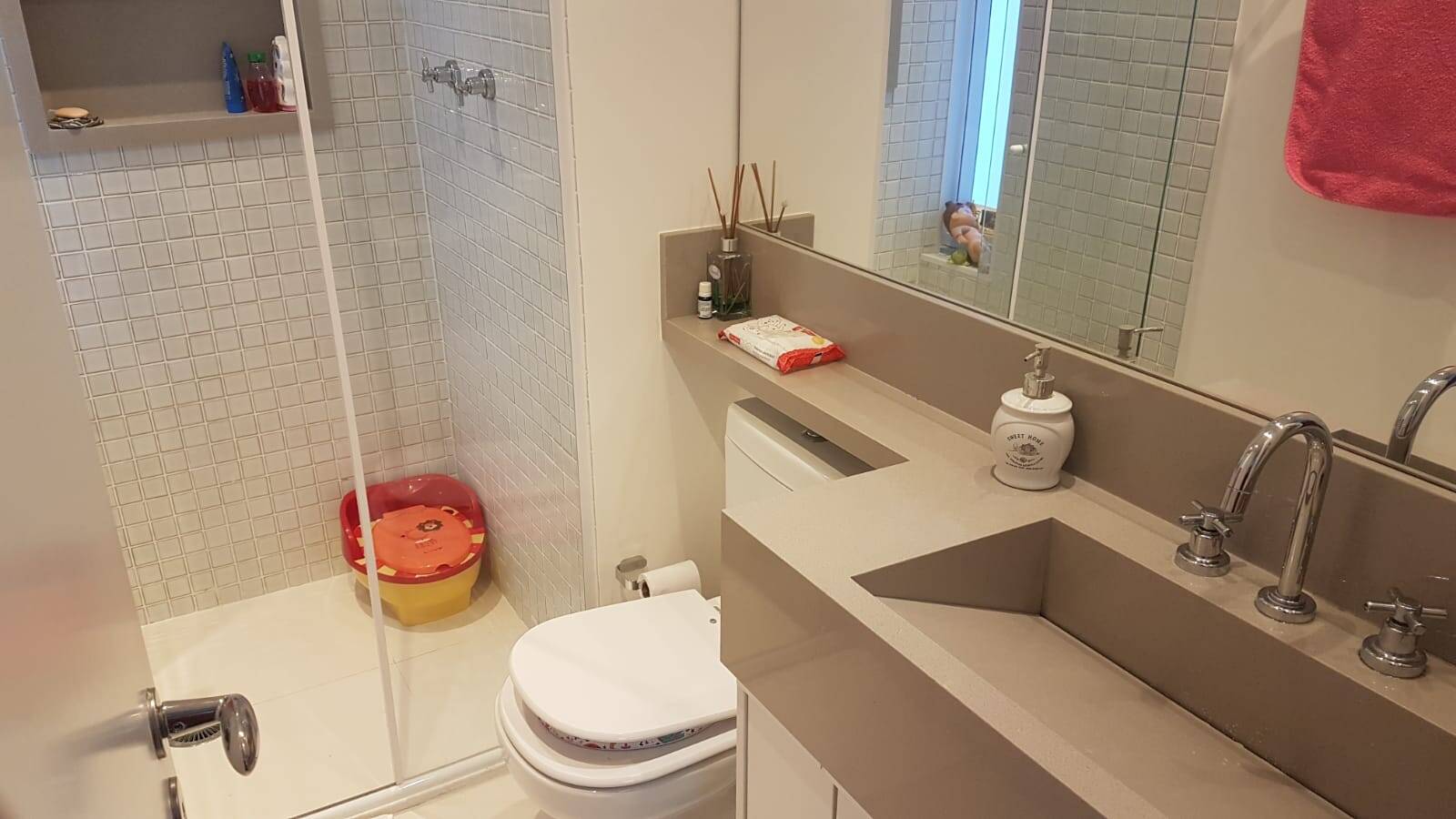 Apartamento à venda com 2 quartos, 70m² - Foto 12