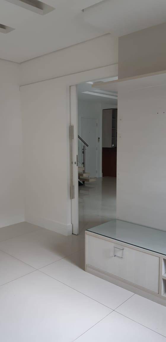 Apartamento à venda e aluguel com 3 quartos, 152m² - Foto 4