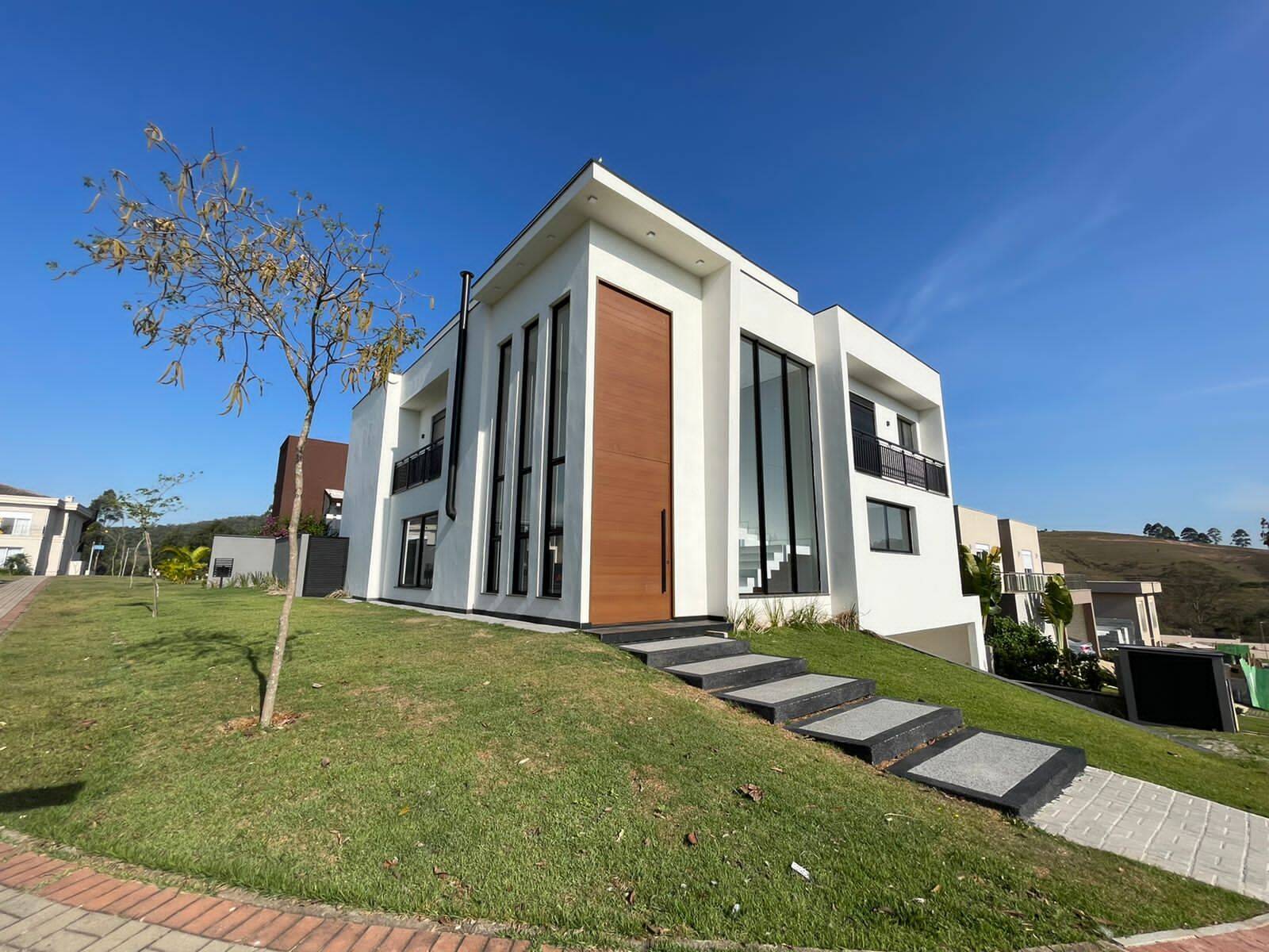 Casa à venda com 4 quartos, 420m² - Foto 2