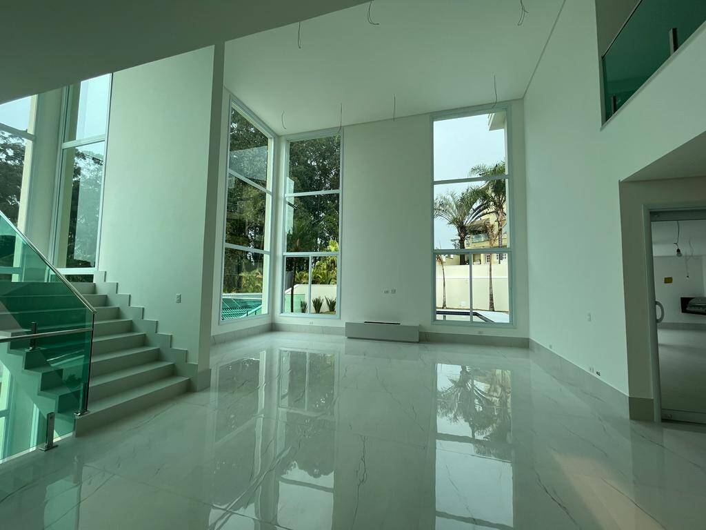 Casa à venda com 5 quartos, 900m² - Foto 4