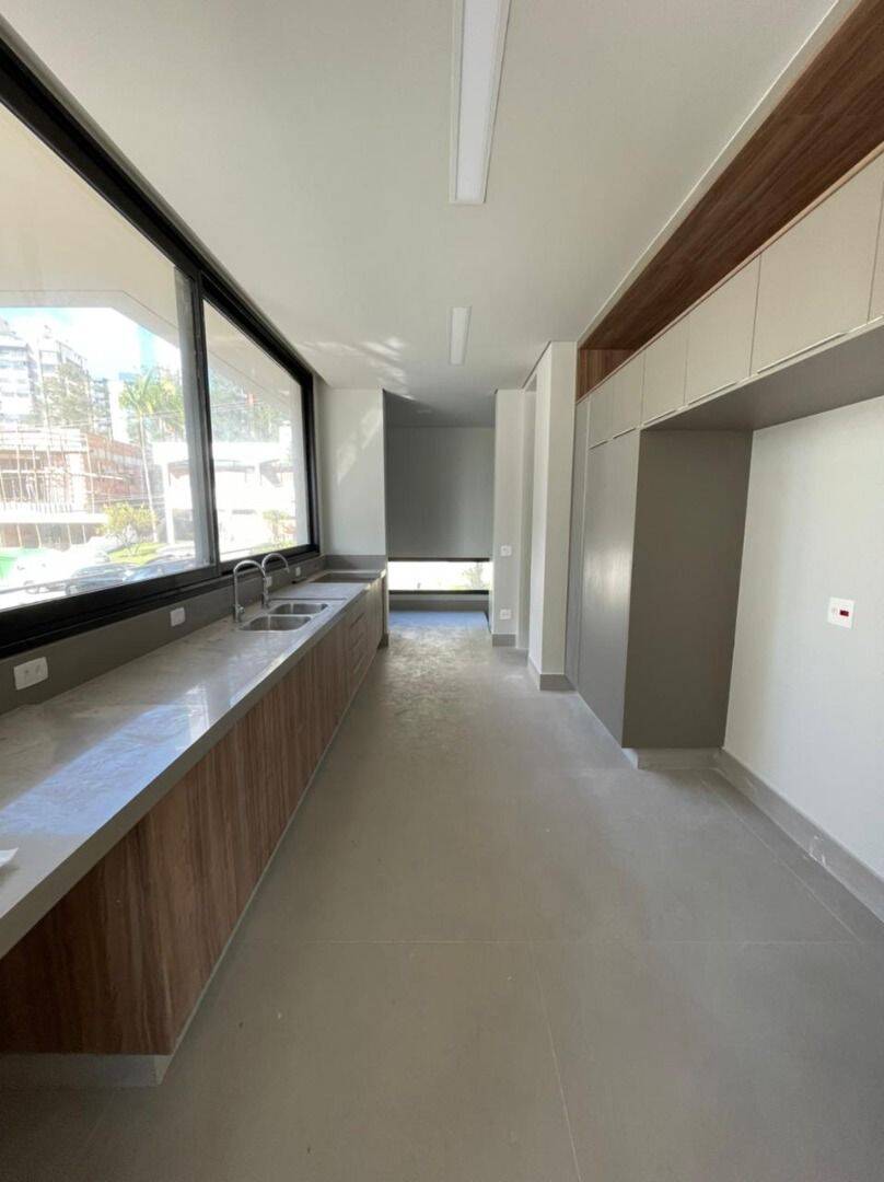 Casa para alugar com 5 quartos, 1042m² - Foto 14