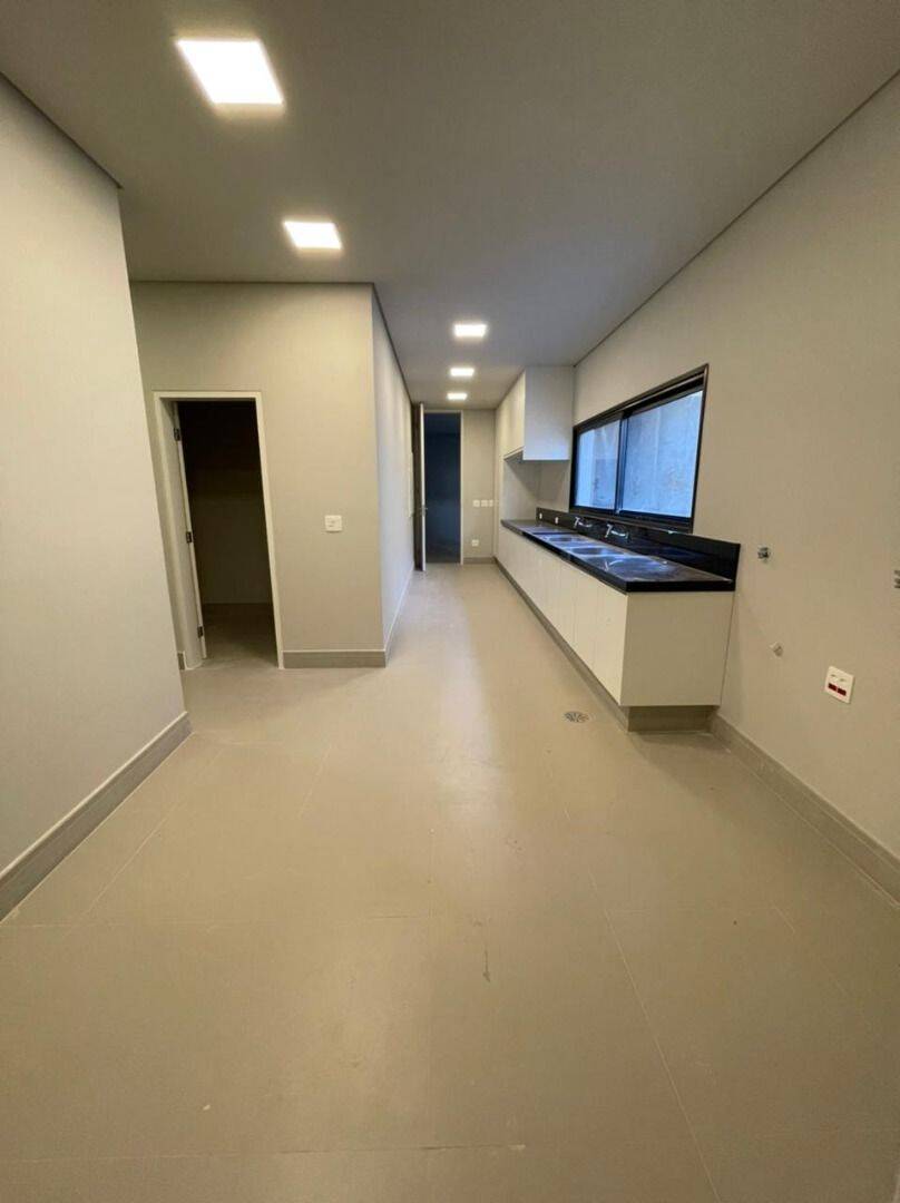 Casa para alugar com 5 quartos, 1042m² - Foto 24