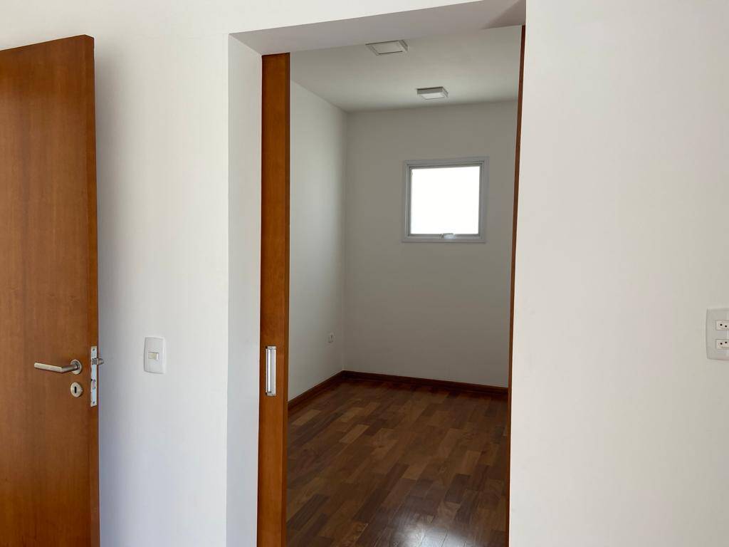 Casa à venda com 4 quartos, 300m² - Foto 13