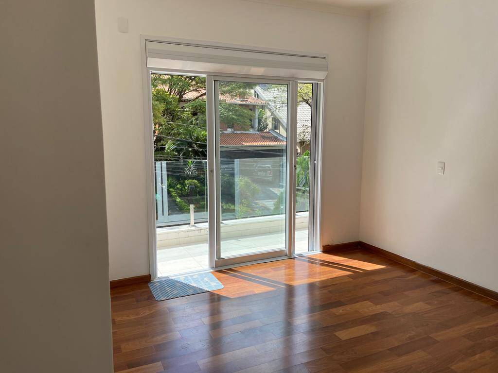 Casa à venda com 4 quartos, 300m² - Foto 16