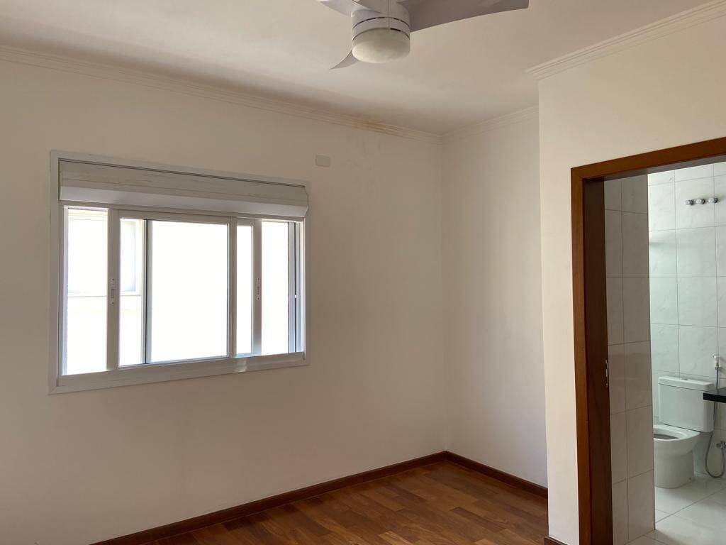 Casa à venda com 4 quartos, 300m² - Foto 19