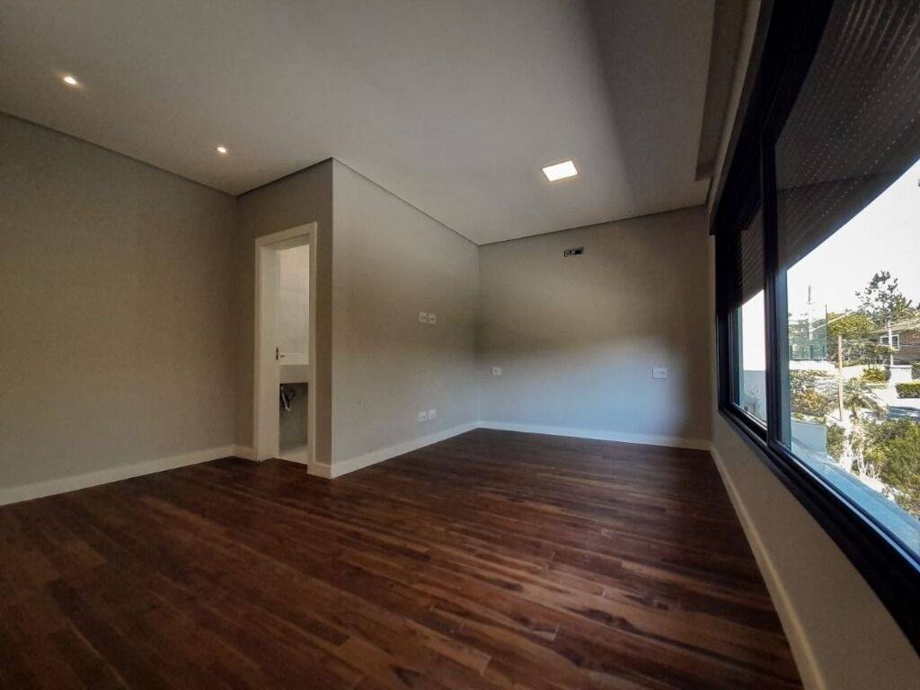 Casa à venda e aluguel com 3 quartos, 330m² - Foto 5