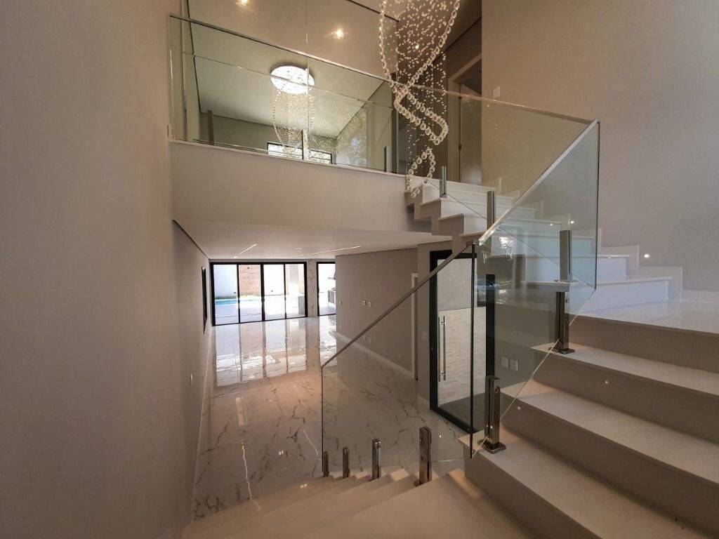 Casa à venda e aluguel com 3 quartos, 330m² - Foto 14