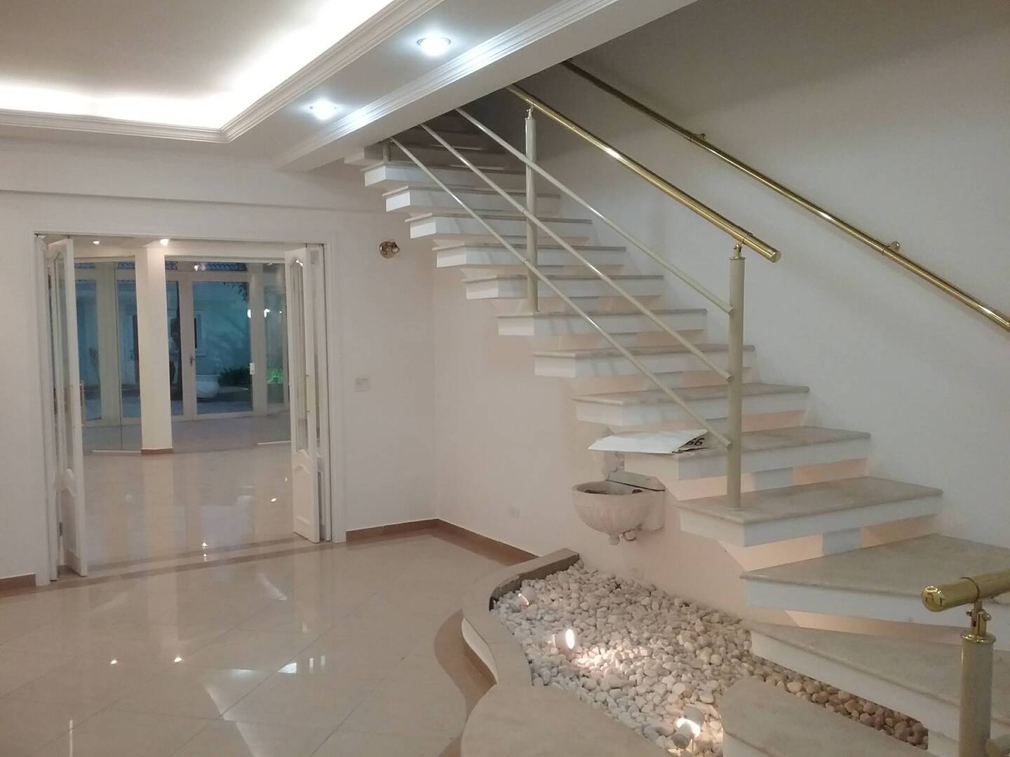 Casa à venda e aluguel com 4 quartos, 500m² - Foto 5