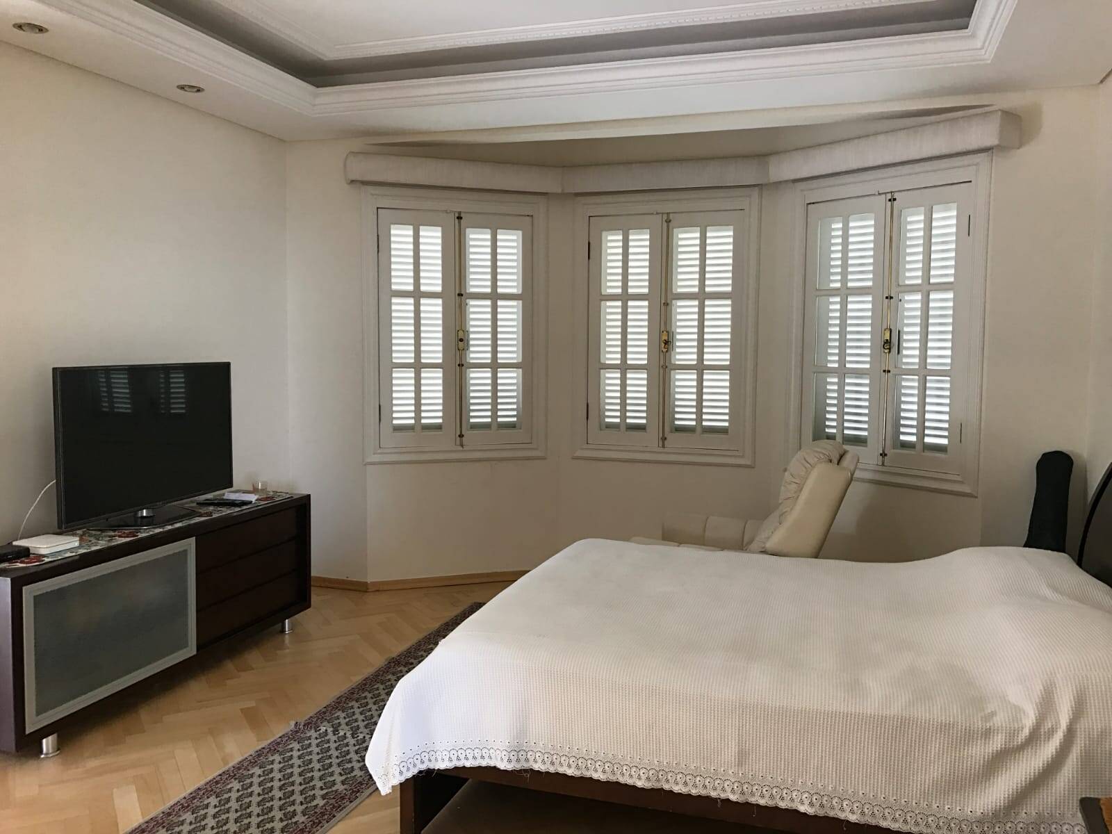 Casa à venda e aluguel com 5 quartos, 570m² - Foto 3