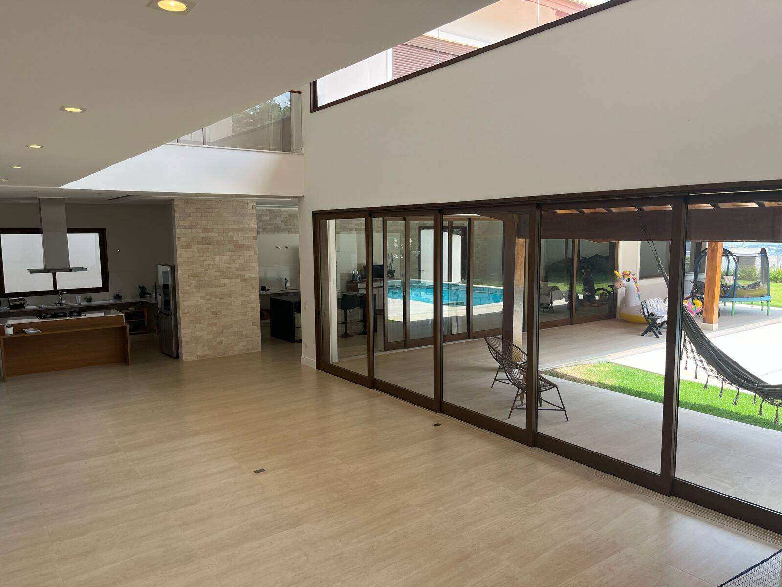 Casa à venda com 5 quartos, 450m² - Foto 3