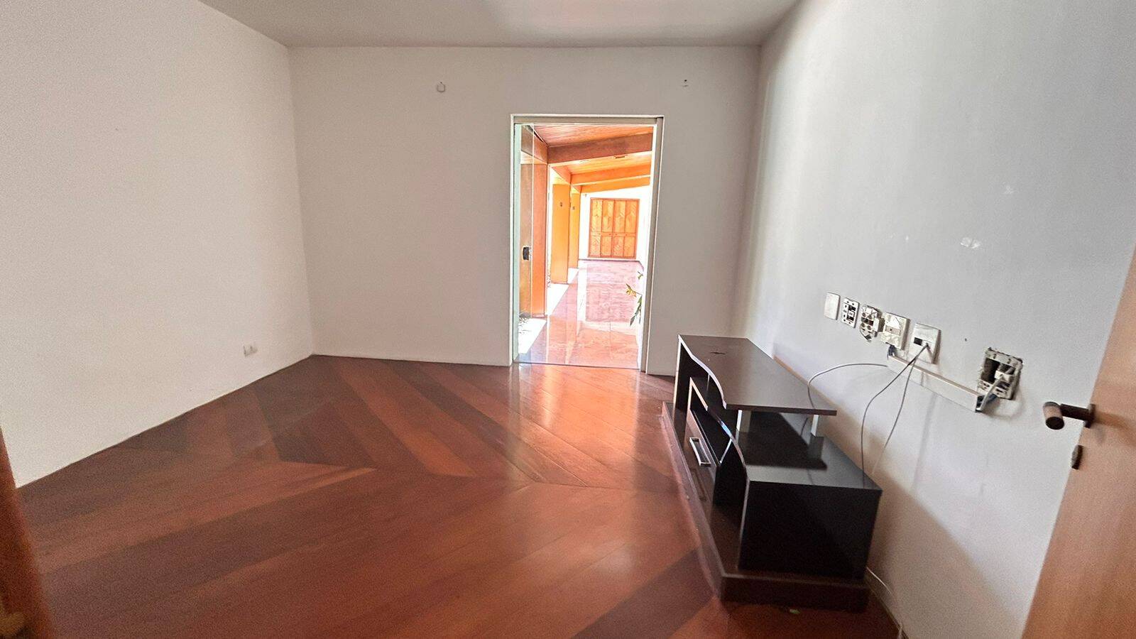 Casa à venda e aluguel com 4 quartos, 481m² - Foto 18