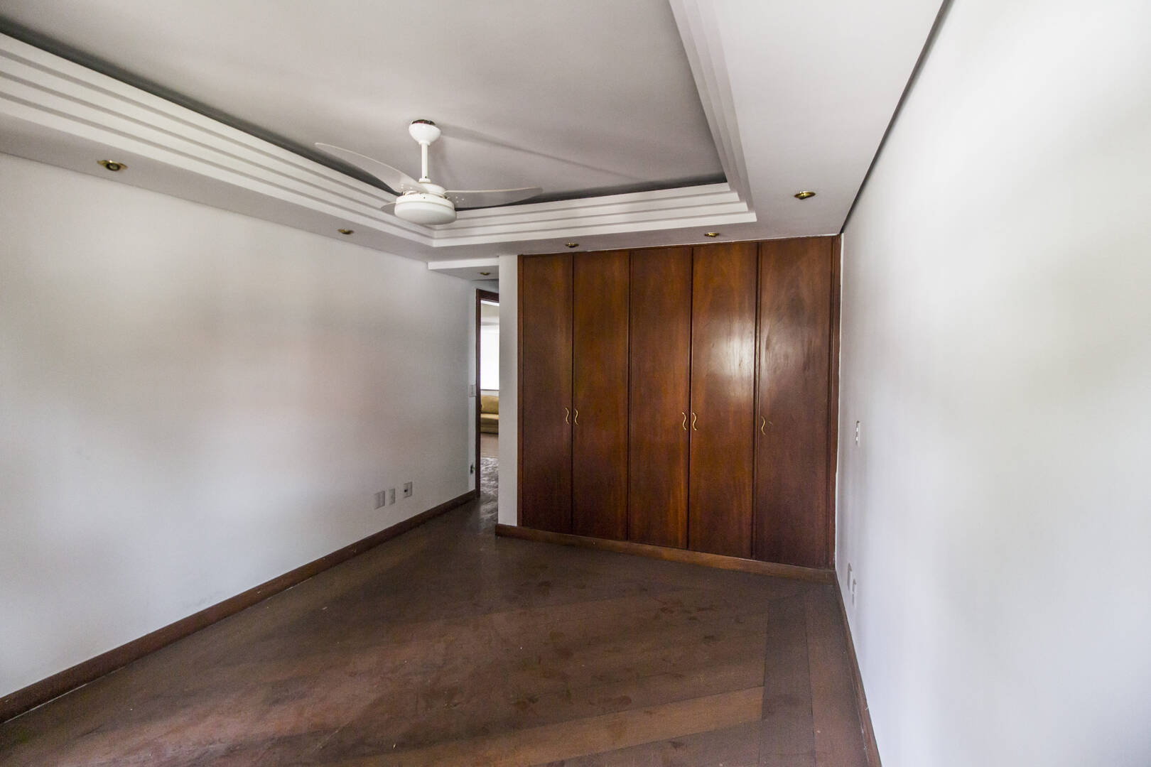 Casa à venda com 4 quartos, 635m² - Foto 16