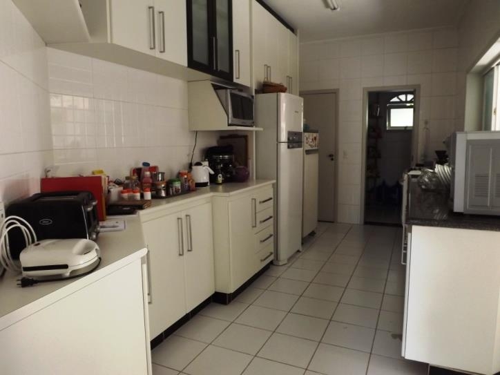 Casa de Condomínio à venda com 4 quartos, 450m² - Foto 12