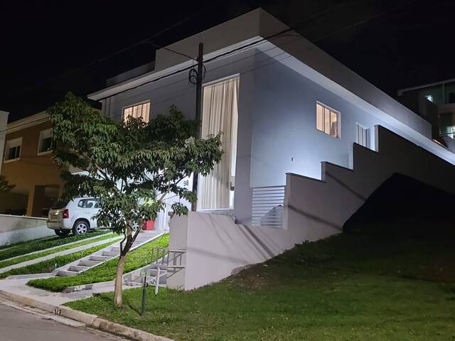 #1761 - Casa para Venda em Santana de Parnaíba - SP - 1